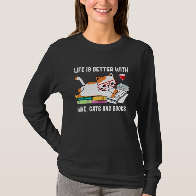 With Books Cats And Wine Drinking Dad Mom T Shirt (Framsida)