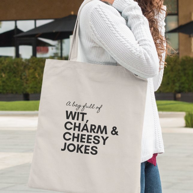 Witty Charm Humor Cheesy Jokes Funny Coola Gift Tygkasse (Shop now and add a touch of humor to your everyday adventures!)