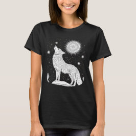 Wolf bei Nacht unter magischem Sternenhimmel T Shirt