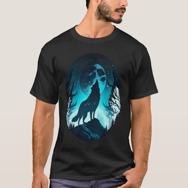 Wolf Howling at Moon on a Cold Night Amazing Natur T Shirt (Framsida)