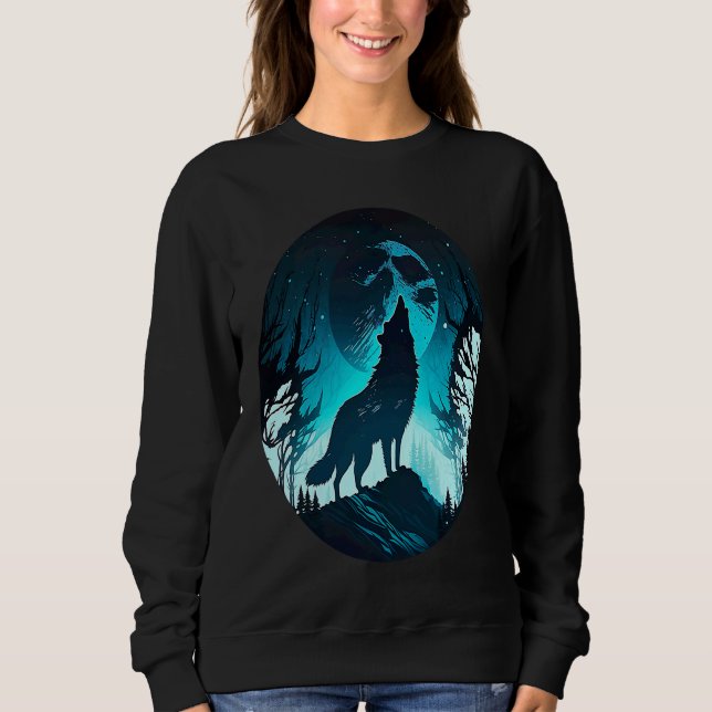 Wolf Howling at Moon on a Cold Night Amazing Natur T Shirt (Framsida)