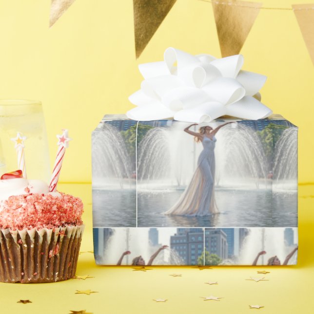 Woman Dancing In a City Fountain Presentpapper (Födelsedagsfest)