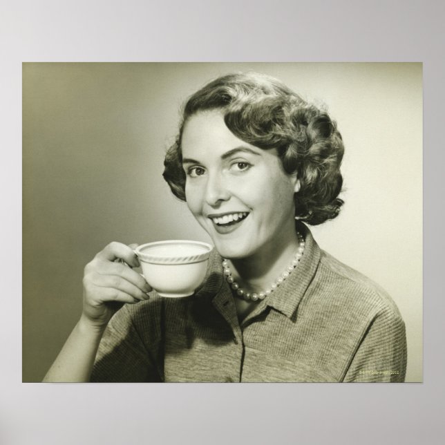 Woman Holding Kopp Poster (Framsidan)