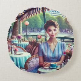 Woman in restaurant rund kudde