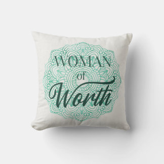 Woman of Worth Kudde