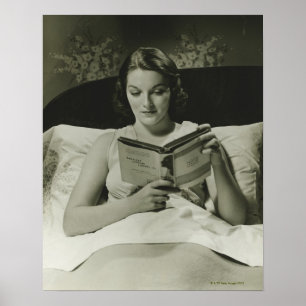Woman Reading Bok Poster