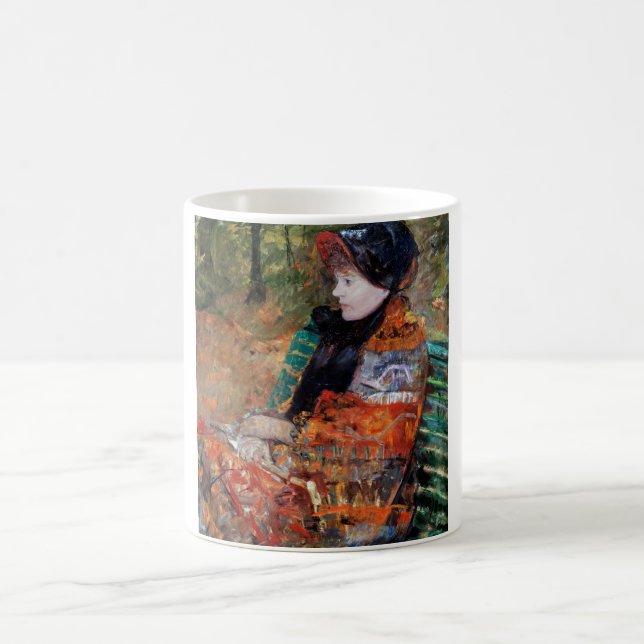 Woman Sitta på Bench, Mary Cassatt Kaffemugg (Center)