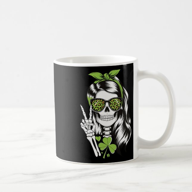 Woman Skull St. Patricks Day Messy Bun _1  Kaffemugg (Höger)