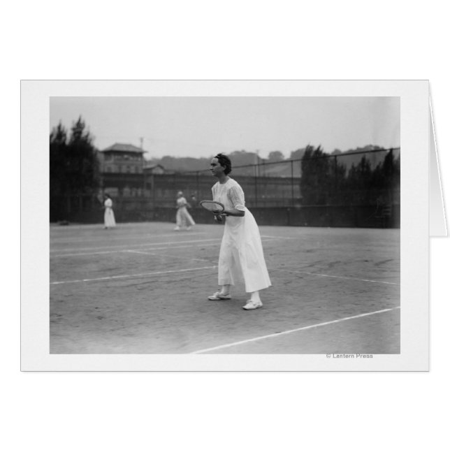 Woman Tennis Player hämtar redo Photograph Hälsningskort (Framsidan Horizontal)