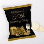 Womans Black Guld Födelsedagsfest Chip Bag Reklamblad<br><div class="desc">Könssvarta och guld födelsedagsfest chip-påsar med högklackskor från söt guld, gåva, parfym och champagneglas på en guld glitter väljer sin egen färg bakgrund. Den här påsen dam födelsedagsfest chip är lätt att personlig med text och foton. Sätt ihop flygplanet runt chip eller lägg av storlek väska och håll fast den...</div>