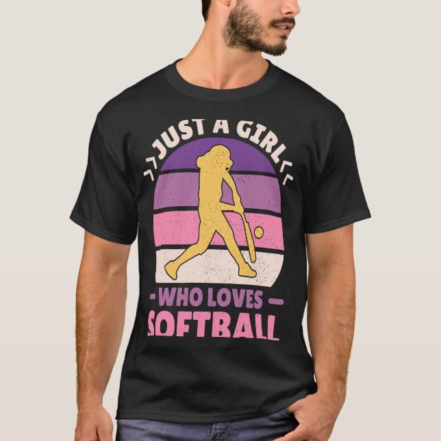 Women Retro Softball Player är bara en flicka som  T Shirt (Framsida)