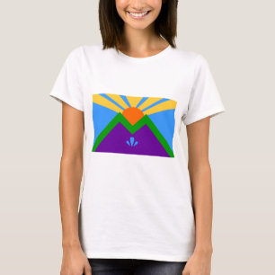 Women T Shirt med Flagga Manitou Vår, USA
