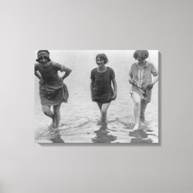 Women Wading at Arlington Beach Photograph Canvastryck (Framsida)
