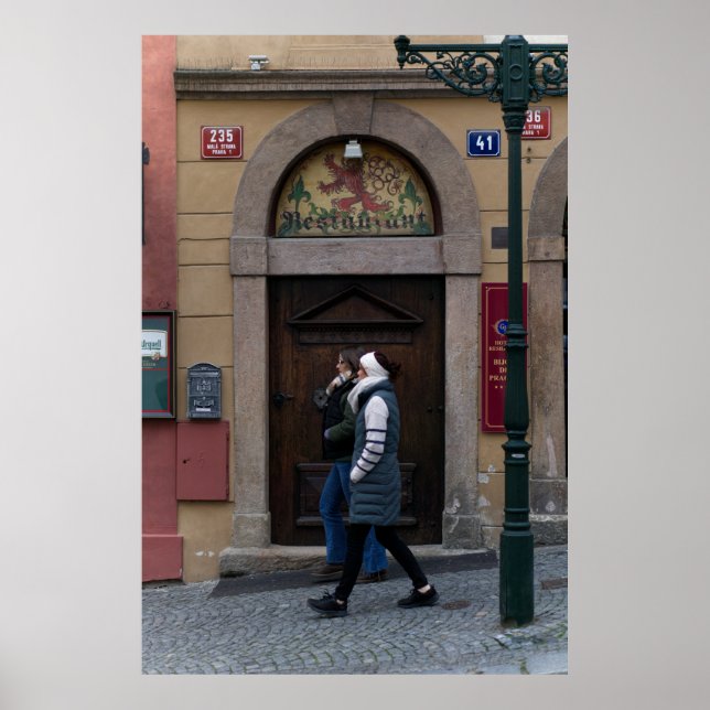 Women Walk by Old Restaurant Poster (Framsidan)