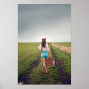 "Women & Weather"-modell på ett smutsigt vägfoto Poster