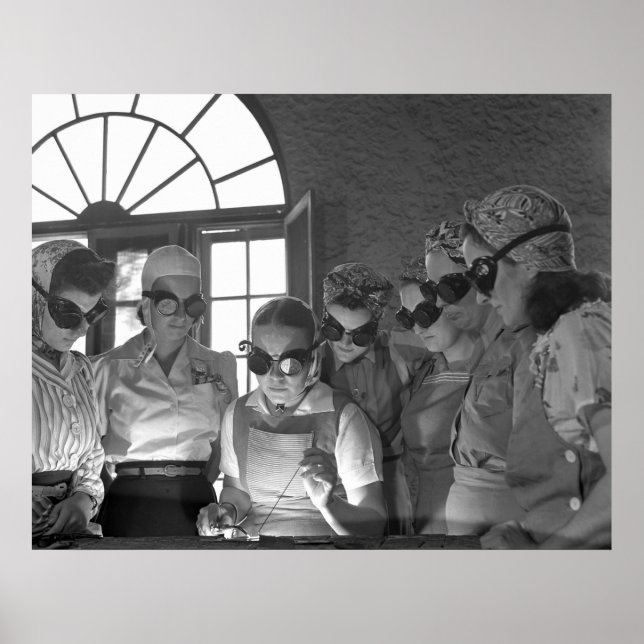 Women Welding, 1942 Poster (Framsidan)