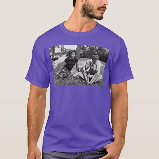 Womens Barack Obama Young with Kids and Michelle V T Shirt (Framsida)