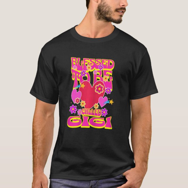 Womens Blessed To Be Called Gigi Heart Groovy Flow T Shirt (Framsida)