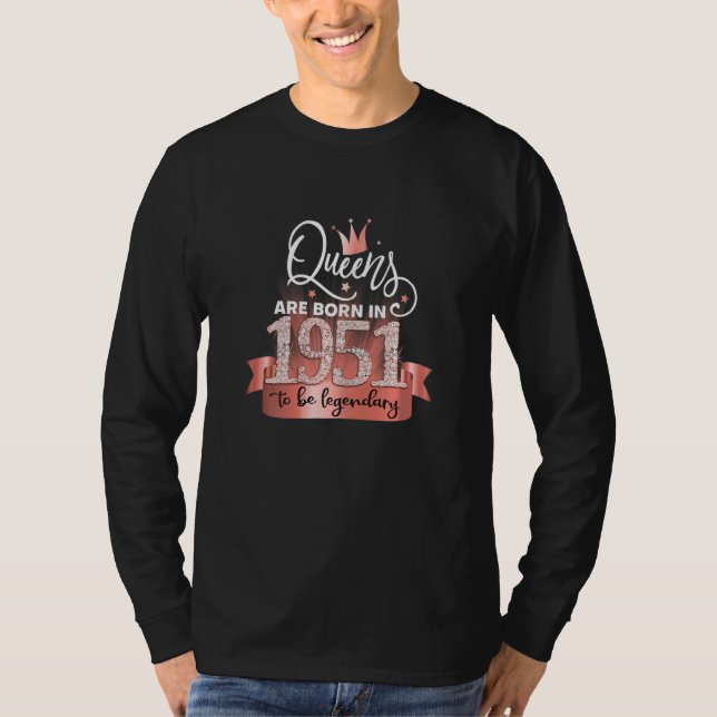 Womens Born In 1951 I Elegant Black Rose Party Out T Shirt (Framsida)