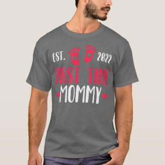 Womens Första gången Mamma 2022 Gravid Announcemen T Shirt