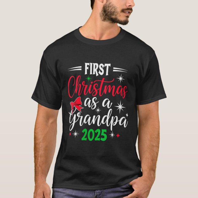 Womens Funny First Christmas As Grandpa 2025 Match T Shirt (Framsida)