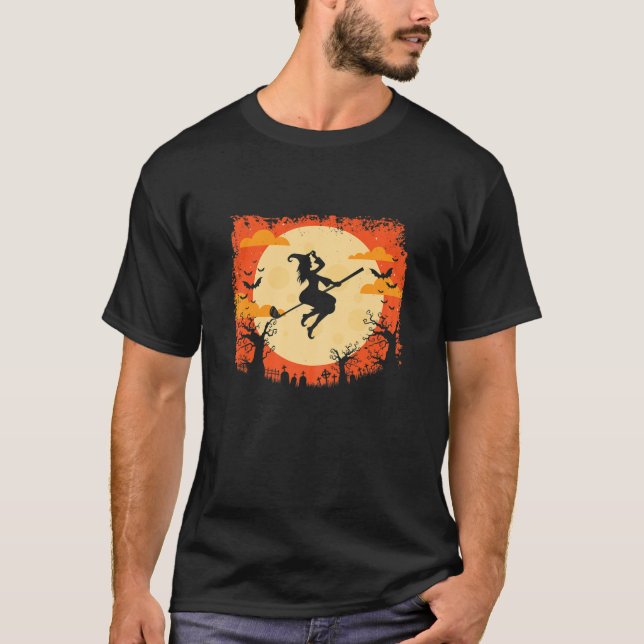 Womens Golf Witch Riding Golf Stick Funny Hallowee T Shirt (Framsida)