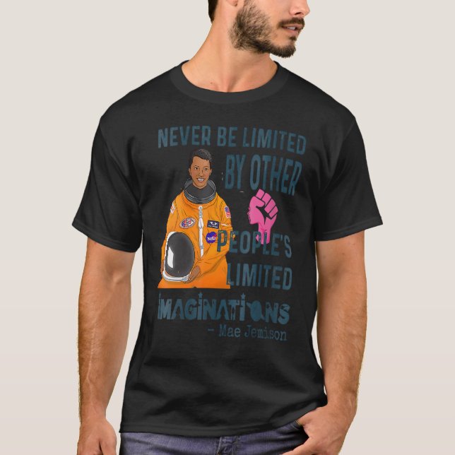 Womens Mae Jemison American Black Woman Astronaut T Shirt (Framsida)
