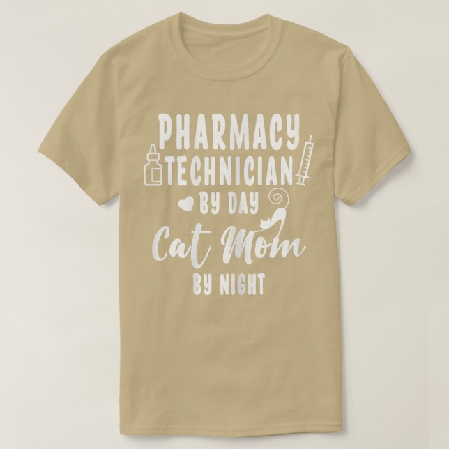 Womens Pharmacy Technician By Day Cat Mom By Night T Shirt (Design framsida)