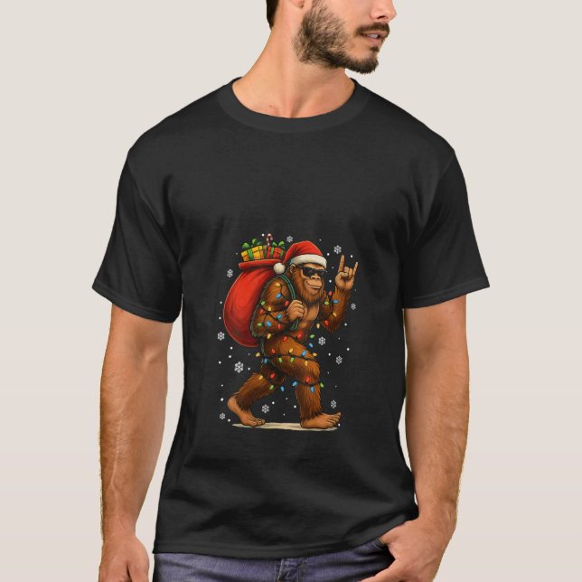 Womens Sasquatch Believe Funny Santa Bigfoot Chris T Shirt (Framsida)