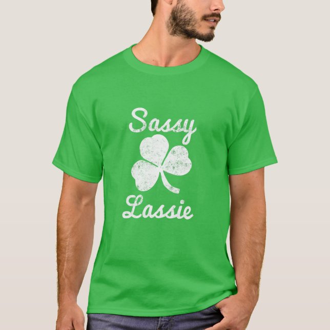 Womens Sassy Lassie St patricks day Cute Funny Vin T Shirt (Framsida)