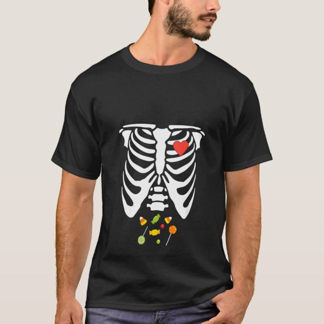 Womens Skeleton Rib Cage Halloween Candy Treats Ri T Shirt (Framsida)