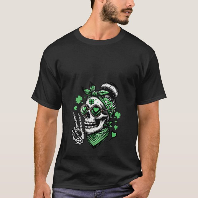 Womens St patricks day Skull Messy Bun Saint Patty T Shirt (Framsida)