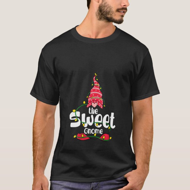 Womens Sweet Gnome Family Matching Group Chris T Shirt (Framsida)