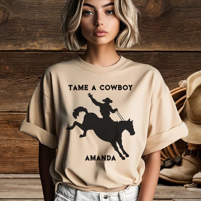 Women's Tame a Cowboy Man on Horse T-Shirt (Skapare uppladdad)