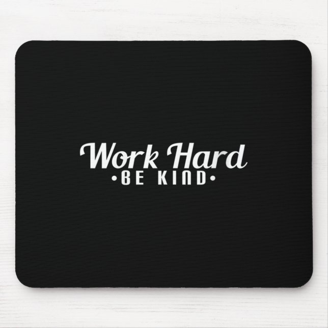 Womens Work Hard Be Kind Motivational V-neck  Musmatta (Framsidan)