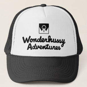 Wonderhussy Äventyr Black Logotyp Truckerkeps