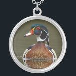 Wood Anka på Vatten Silverpläterat Halsband<br><div class="desc">Vacker Wood Anka flytande på vatten</div>