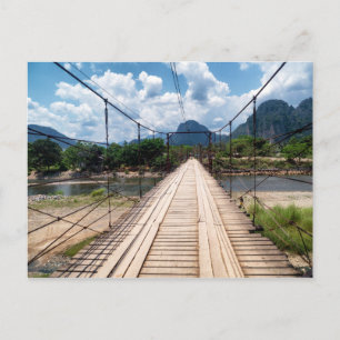 Wood Suspension Bridge över River, Vang Vieng Vykort