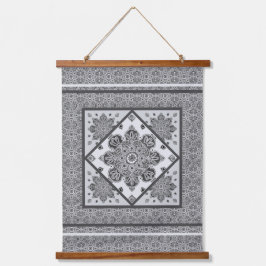 Wood Topped Grått Medallions Wall Tapestry