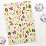 Woodland Natature Kökshandduk<br><div class="desc">Hösten höst löv,  bär,  gräs-koner och alla typer av naturområden och bobs. Originalkonst av Nic Squirrell.</div>