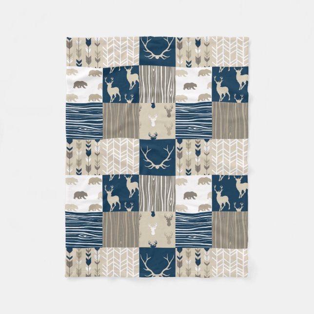 Woodland Patchwork Blanket in Tan and Navy Blue Fleecefilt (Framsidan)