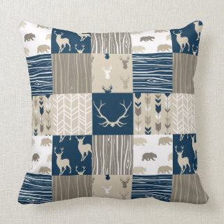 Woodland Patchwork Pillow - Navy and Tan Kudde