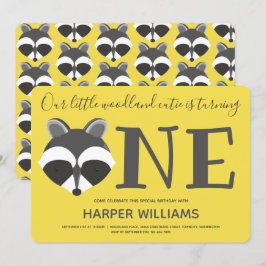 Woodland Raccoon Gult Baby One First Birthday Inbjudningar