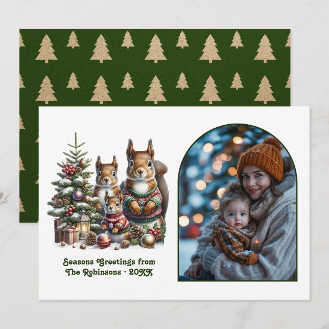 Woodland Squirrel Family Cozy Forest Christmas Julkort (Fram/baksida)