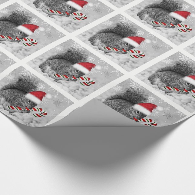 Woodland Squirrel i Red Santa Hat med Candycane Presentpapper (Hörn)