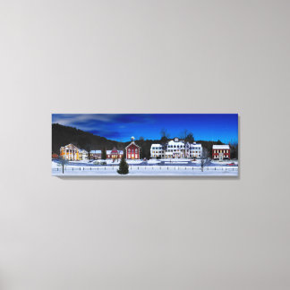 Woodstock, Vermont på vintern kväll. Canvastryck