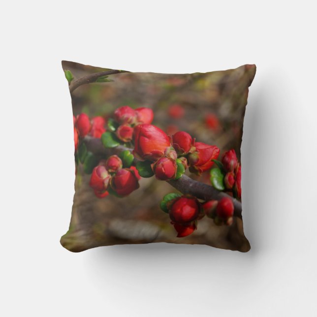 Woody Red Blooms Kudde (Framsida)
