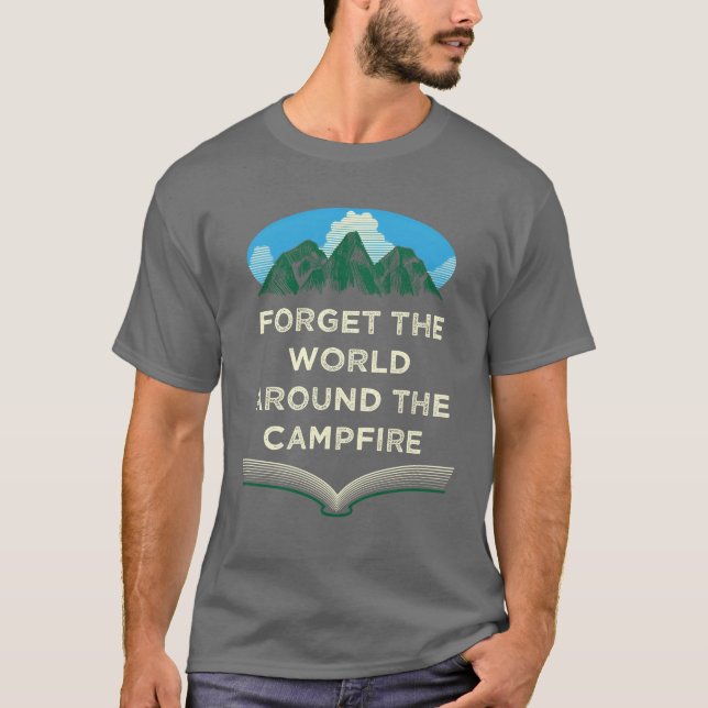 World Around the Campfire Camping Sayings Camper Q T Shirt (Framsida)