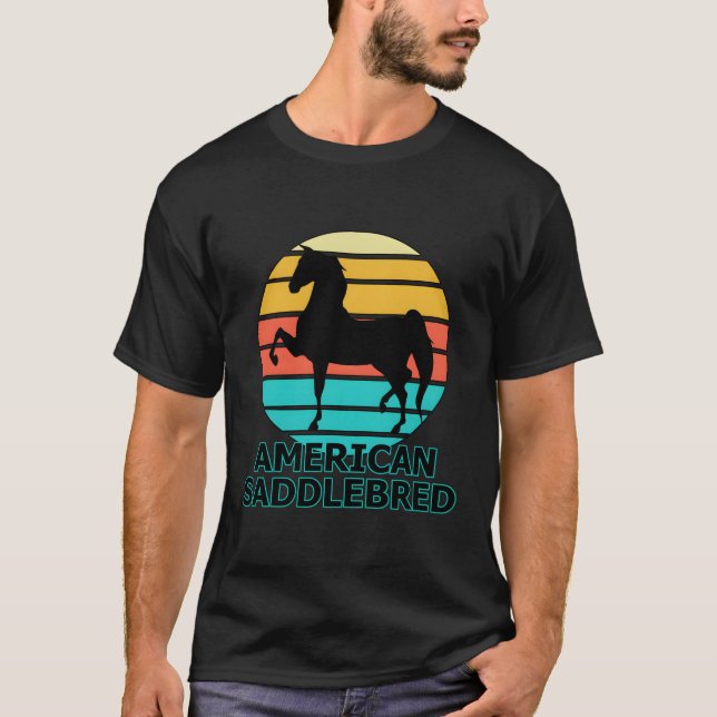 World Champion Saddleborn Training 5 Gazed Horses T Shirt (Framsida)