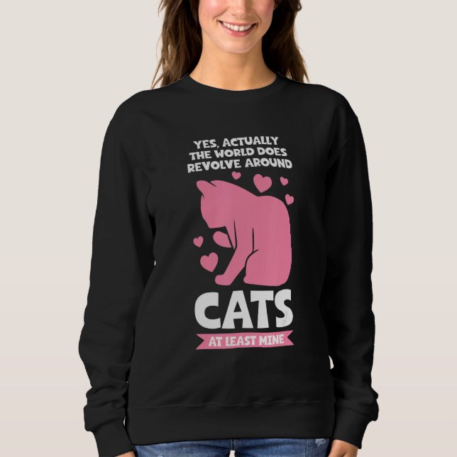 world does revolve around cats Cat T Shirt (Framsida)